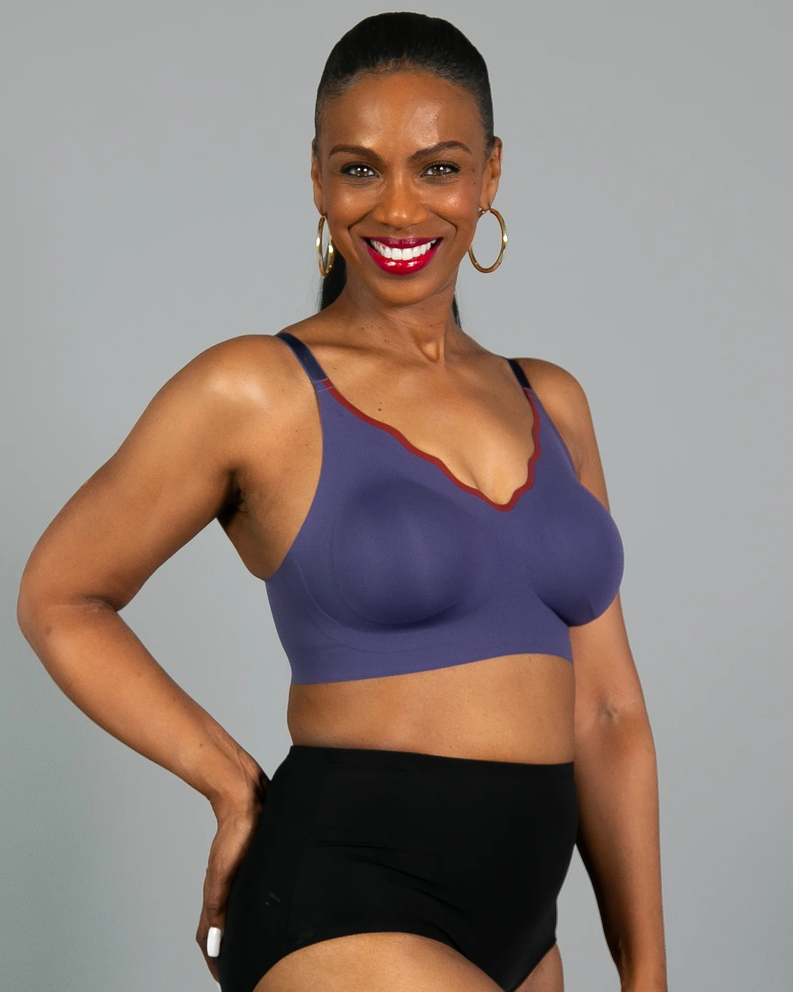 Invisible Edge Scalloped Neckline Bra - Image 4