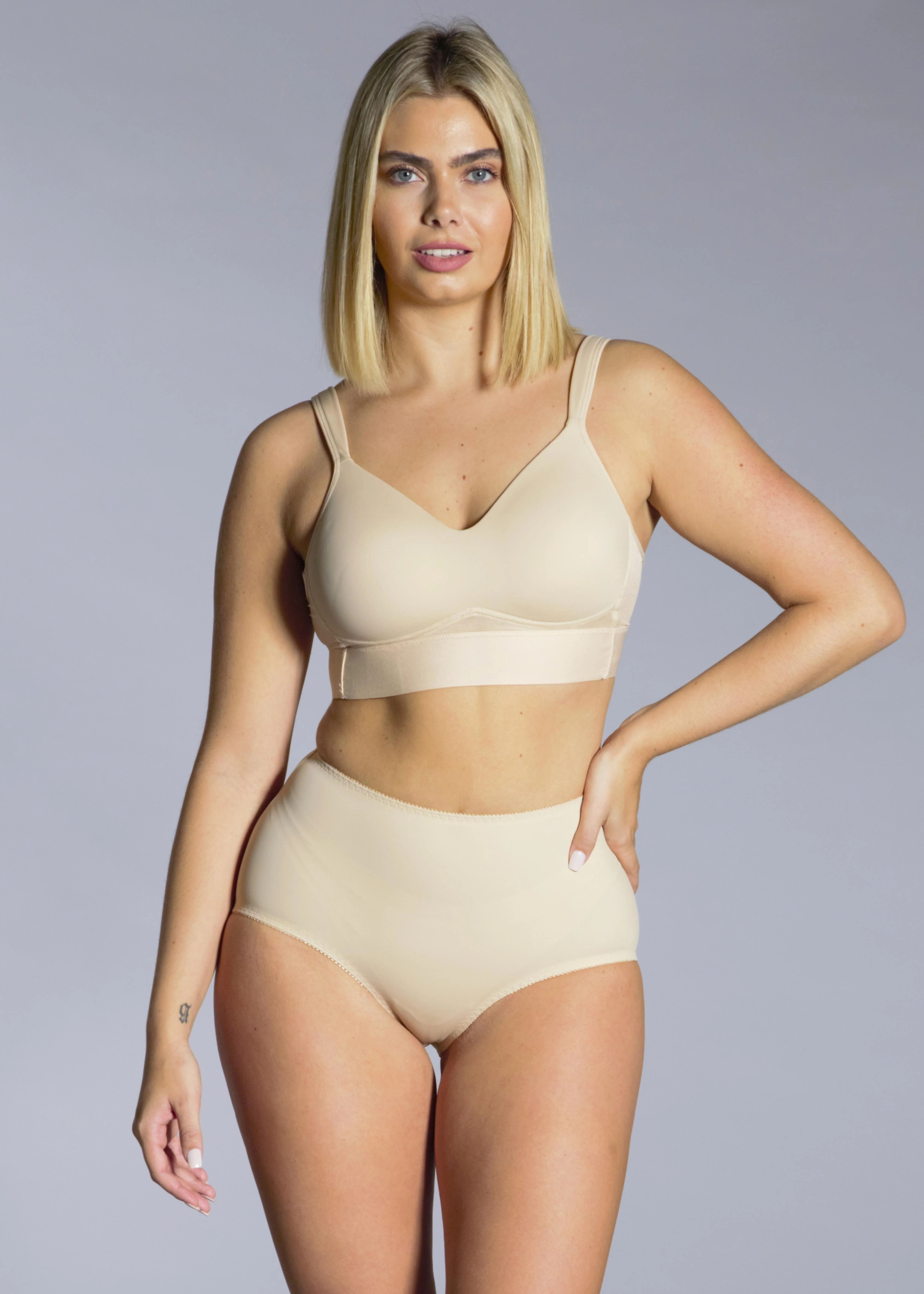 Molded Cup Bra with Mesh Back Detail - Image 4
