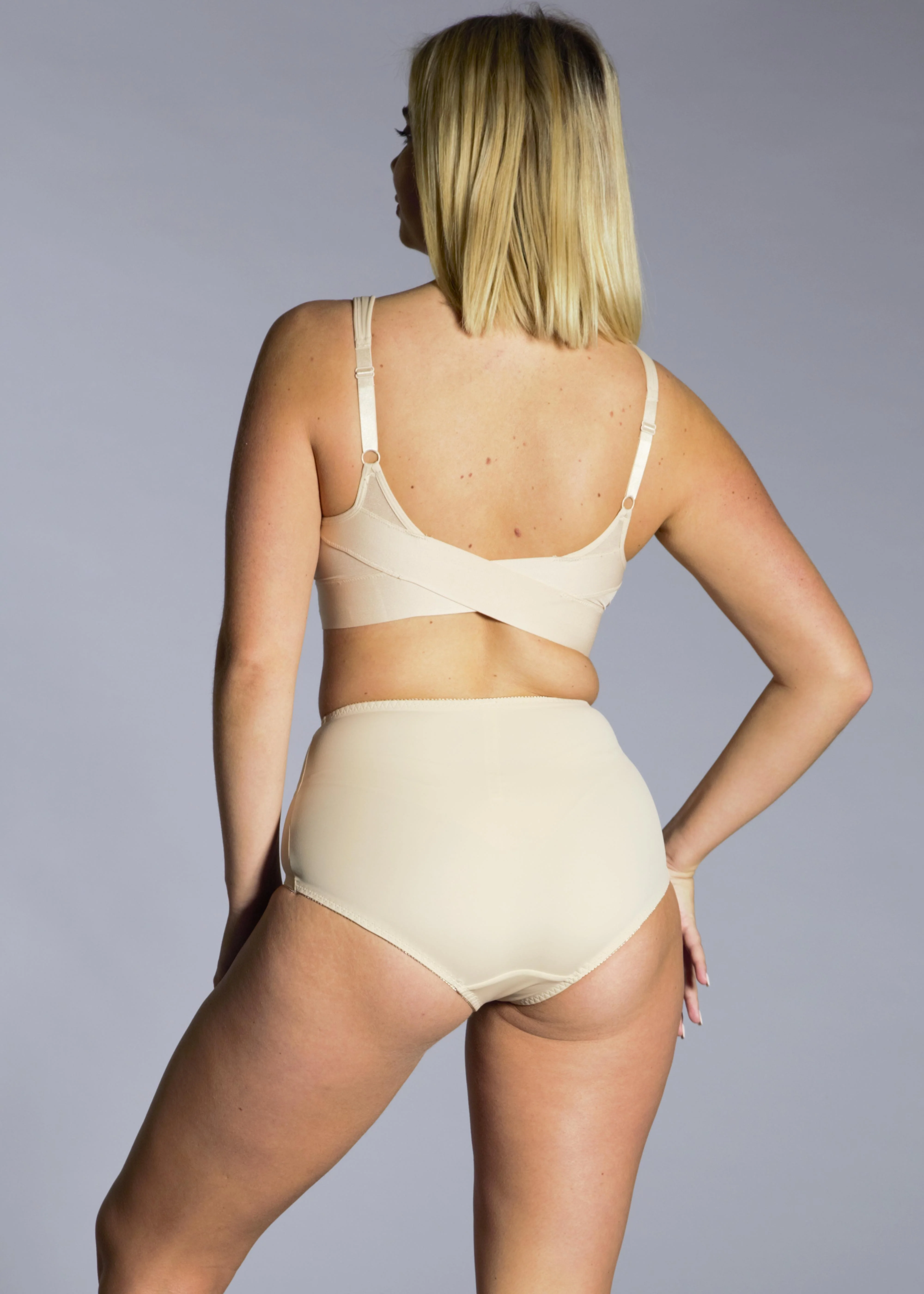 Molded Cup Bra with Mesh Back Detail - Image 5