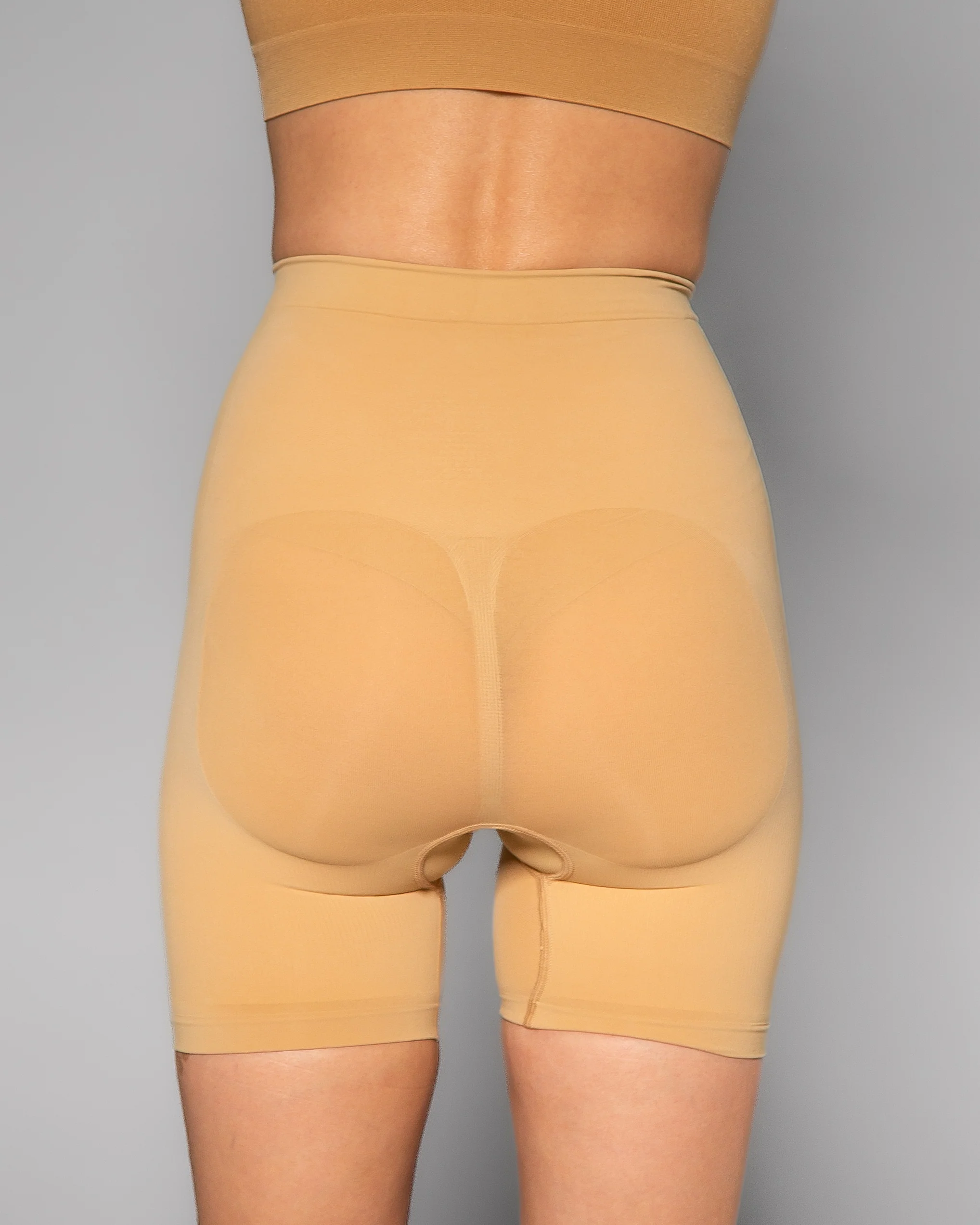 Shear Control Seamless Sculpt Mid Thigh Short - Image 4